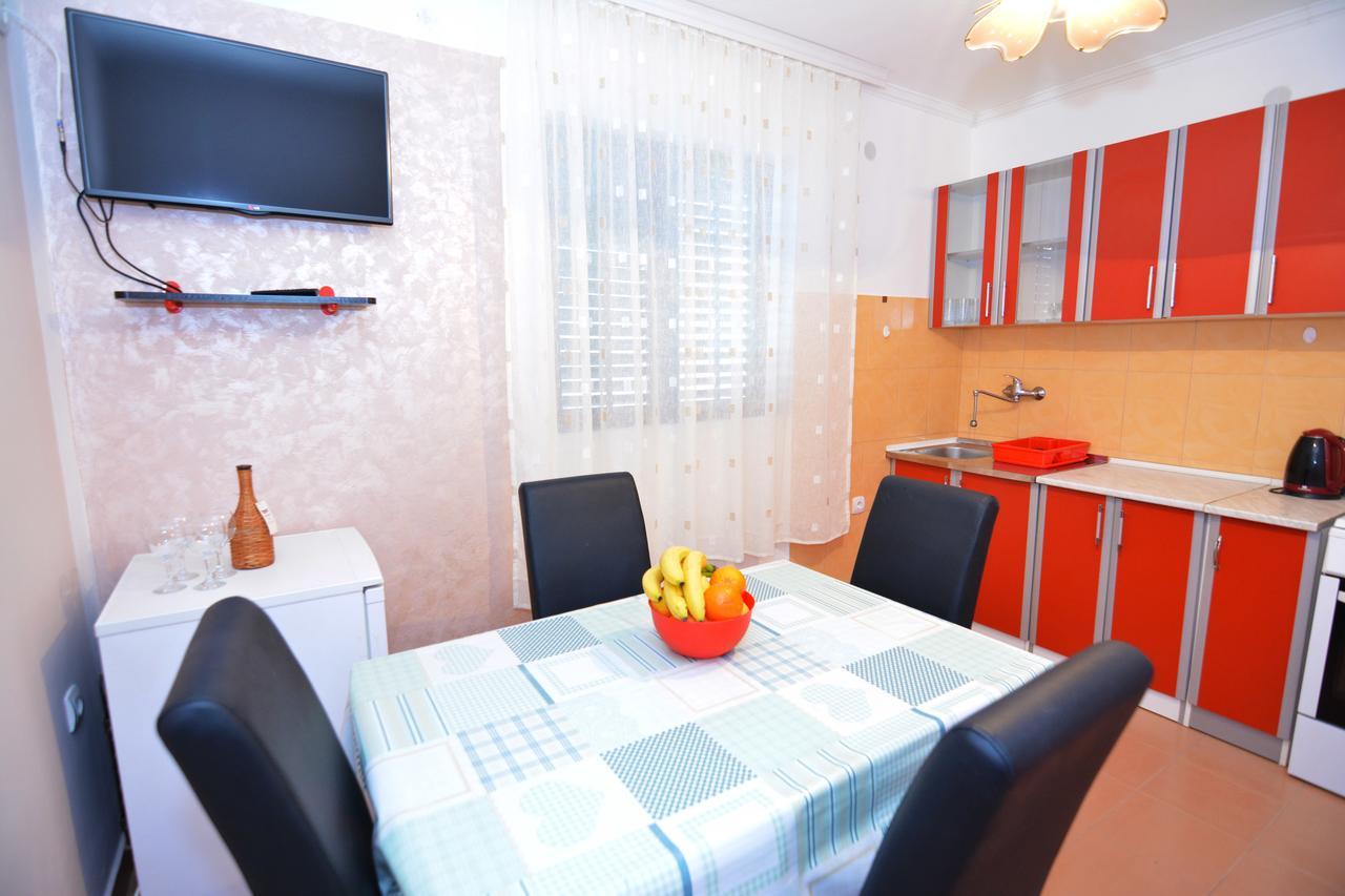 Apartments Jovana Petrovac Exterior photo