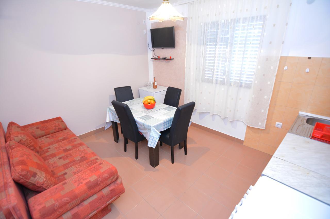 Apartments Jovana Petrovac Exterior photo