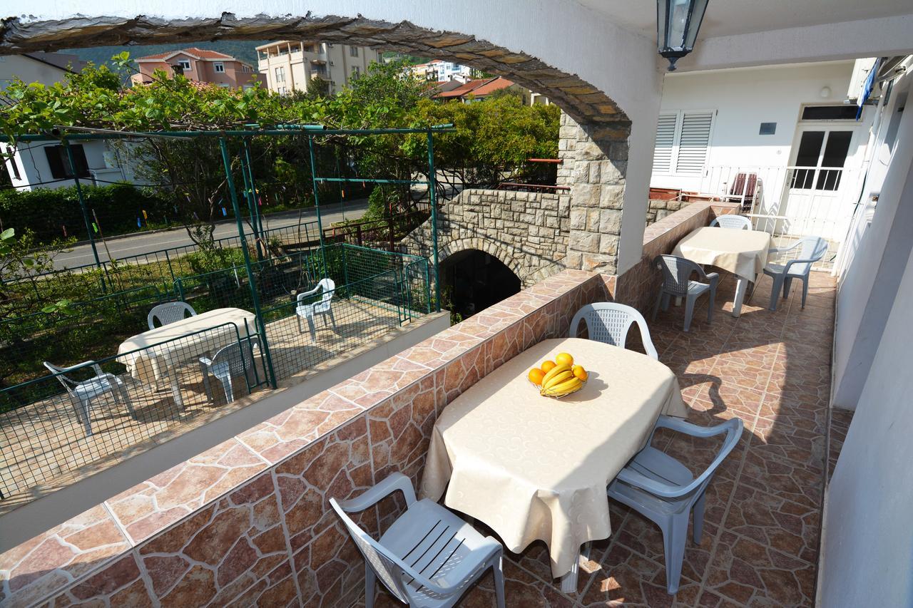 Apartments Jovana Petrovac Exterior photo